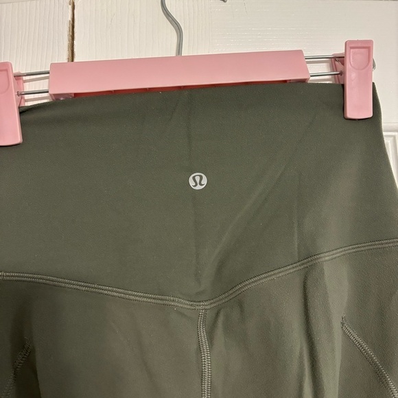 Lululemon Align Scalloped Hem High-Rise Pant 25"
Grey Sage - Picture 4 of 9